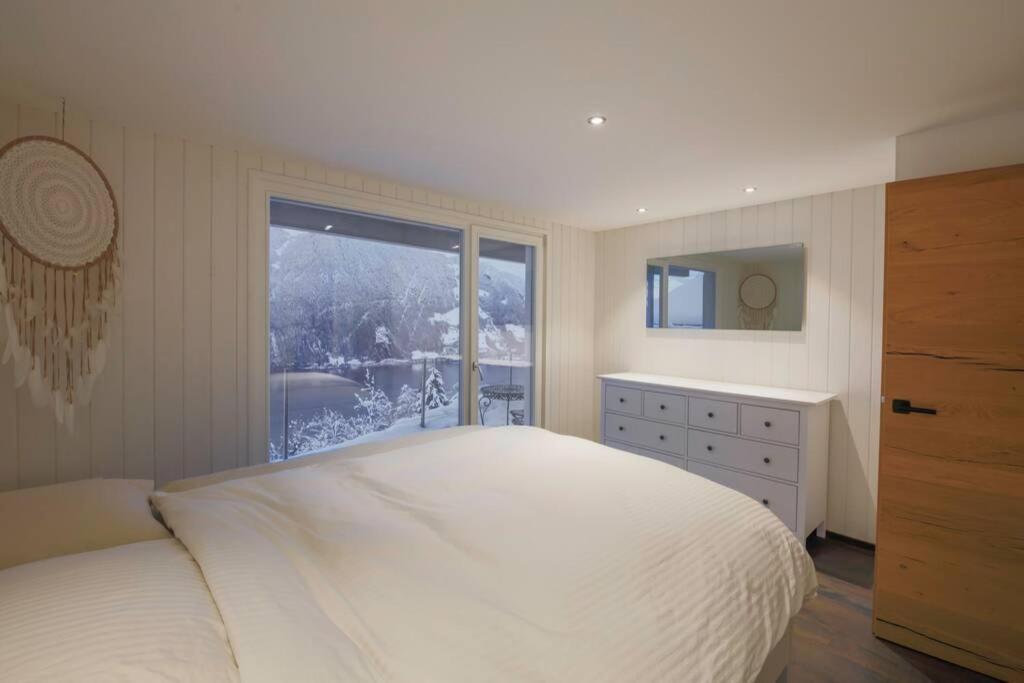 Exklusives Chalet Mit Traumhafter See- Und Bergsicht Seelisberg Ngoại thất bức ảnh