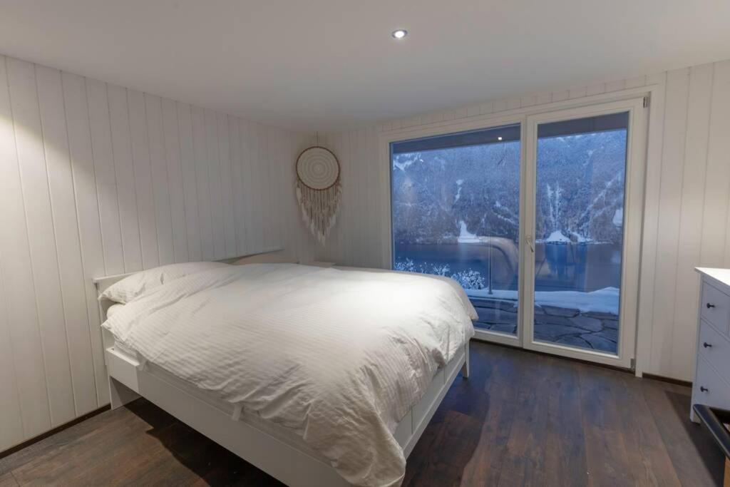 Exklusives Chalet Mit Traumhafter See- Und Bergsicht Seelisberg Ngoại thất bức ảnh